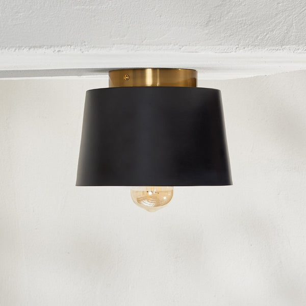 Safavieh PARKES, 8.25 INCH BLACK/BRASS FLUSH MOUNT - Stylish, Durable Lighting for Modern & Classic Spaces FLU4064A