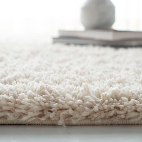 Safavieh Fontana Shag Ivory Polypropylene Rug Plush Two Inch Pile for Living Bedroom Cream FNT800B-68