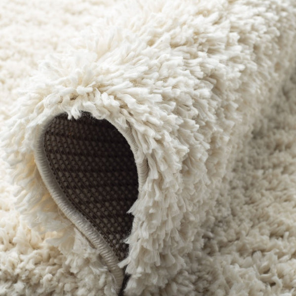 Safavieh Fontana Shag Ivory Polypropylene Rug Plush Two Inch Pile for Living Bedroom Cream FNT800B-68
