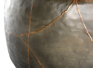 Safavieh Vernice Coffee Table - Bold Art-Inspired Modern Focal Point With Silver Finish For Eclectic Interiors FOX3234A