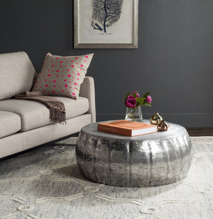 Safavieh Dara Coffee Table: Sculptural Silver Aluminum Centerpiece For Modern Living Spaces & Unique Style FOX3239A