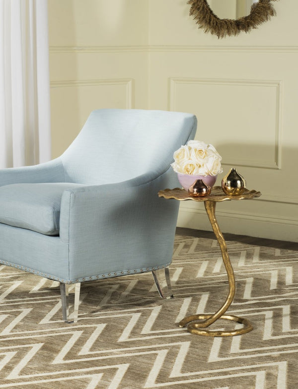 Safavieh Justina Sculptural Side Table - Floral-Inspired Gold Accent Table For Modern Living Spaces FOX3245A