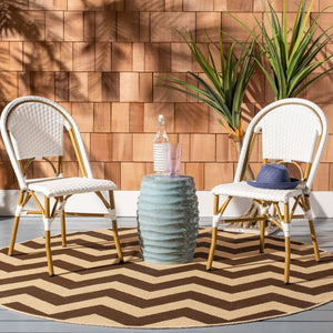 Safavieh SALCHA Side Chair - Elegant European Bistro Style, Weather-Resistant, Stackable for Indoor/Outdoor Use White FOX5210L-SET2