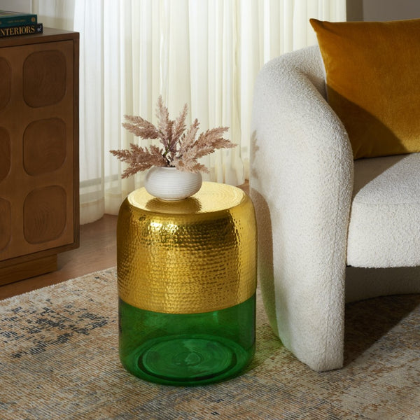 Safavieh Saanvi Luxurious Round Accent Table With Hammered Gold Top & Emerald Glass Base For Chic Décor FOX5530A