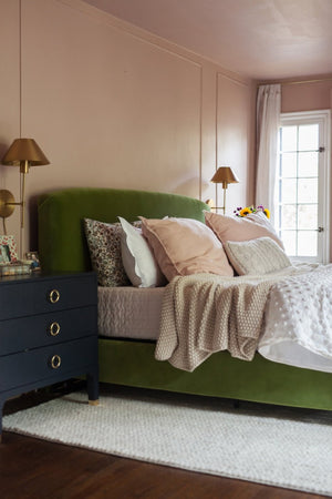 Safavieh Lorna Contemporary Nightstand With 3 Spacious Drawers For Elegant Bedroom Storage Solutions Navy/Gold FOX6232B