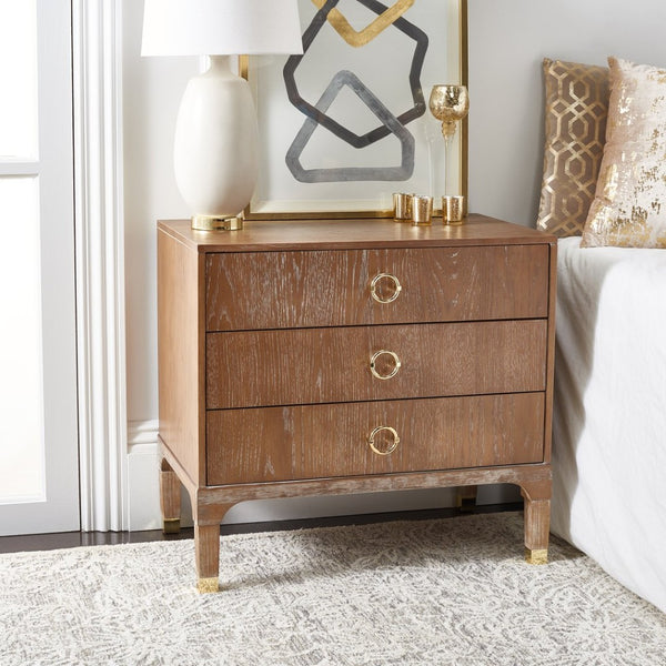 Safavieh Lorna Contemporary Nightstand With 3 Spacious Drawers For Elegant Bedroom Storage Solutions Oak Wood Vaneer/Gold FOX6232D