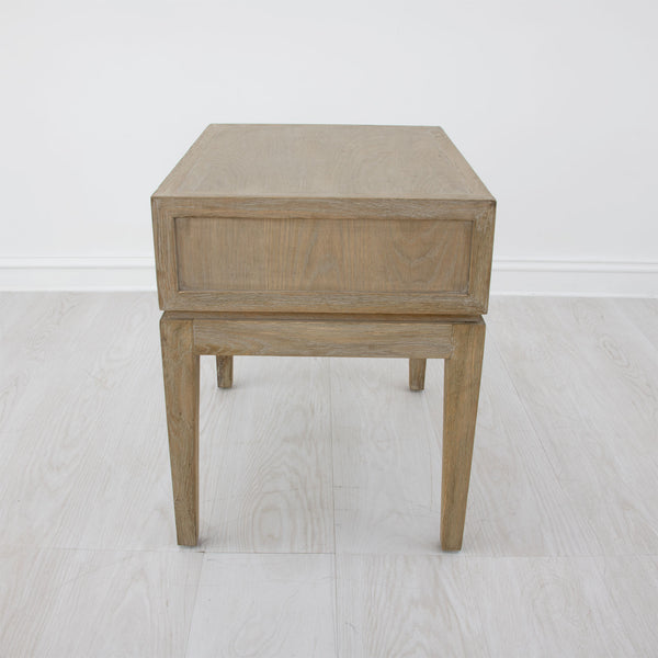 Zeugma Fr907 Elegant Solid Oak Side Table With Antiqued Mud Grey Finish - Perfect For Traditional Spaces Antiqued Mud Grey Finish Solid Oak Wood Fr907 Natural