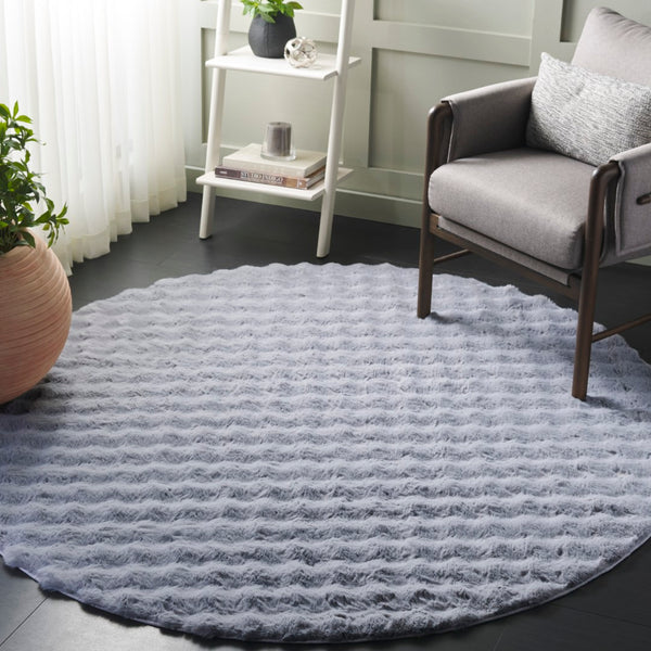 Safavieh Faux Rabbit Bubble Area Rug - Luxurious Ivory Design, Durable, Slip-resistant, Easy To Clean, Chic Decor Grey Polyester Frb100f-2