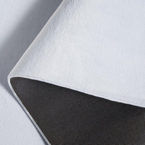 Safavieh Faux Rabbit Fur 100 Power Loomed Polyester Solid & Tonal Rug Silver FRF100G-8