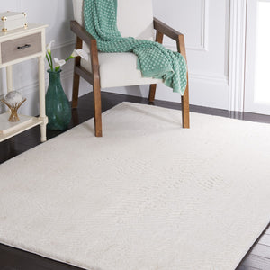 Safavieh Faux Rabbit Fur 500 Power Loomed Solid & Tonal Rug Off White FRF500A-8SQ