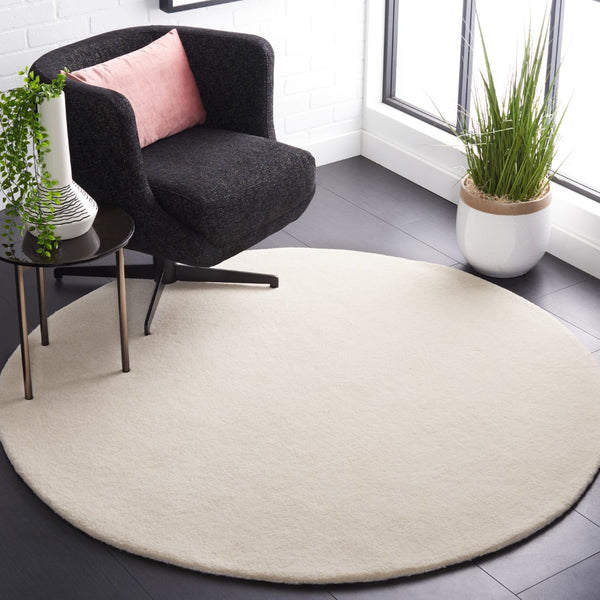 Safavieh Fifth Avenue Luxurious Hand-tufted Rug - Timeless Elegance For Home Décor, Crafted In India Ivory 85% Wool,15% Cotton Ftv128a-29