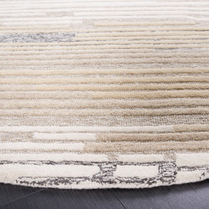 Safavieh Fifth Avenue 131 Hand Tufted Contemporary Rug Natural / Beige FTV131B-7R
