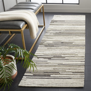 Safavieh Fifth Avenue 132 Hand Tufted Contemporary Rug Natural / Grey FTV132B-28