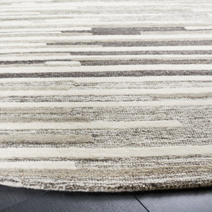 Safavieh Fifth Avenue 132 Hand Tufted Contemporary Rug Natural / Grey FTV132B-7R