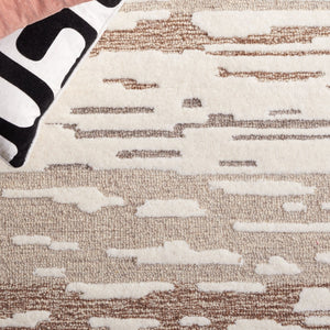 Safavieh Fifth Avenue 133 Hand Tufted Contemporary Rug Natural / Brown FTV133B-5