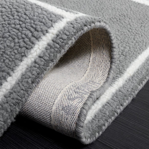 Safavieh Fifth Avenue 201 Hand Tufted 80% Wool, 10% Polyester, 10% Cotton Modern Rug Grey / Ivory FTV201F-8