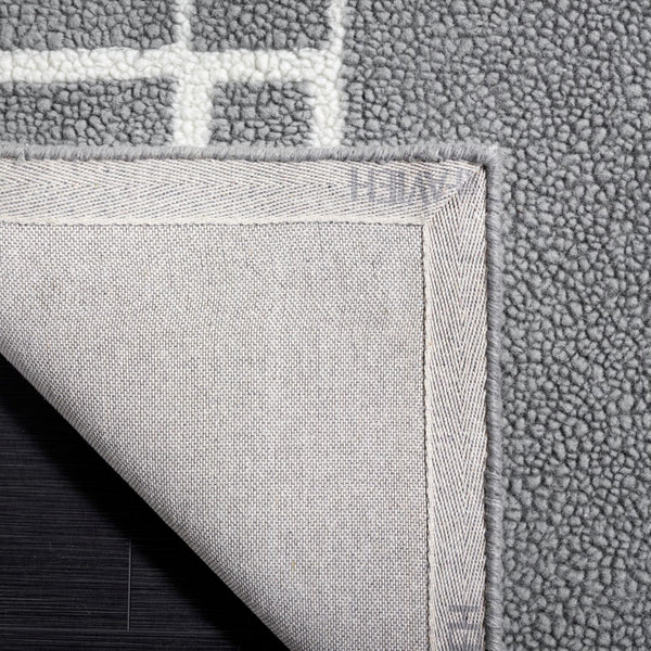 Safavieh Fifth Avenue 201 Hand Tufted 80% Wool, 10% Polyester, 10% Cotton Modern Rug Grey / Ivory FTV201F-8