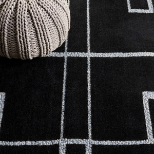 Safavieh Fifth Avenue 201 Hand Tufted 80% Wool, 10% Polyester, 10% Cotton Modern Rug Black / Ivory FTV201Z-8