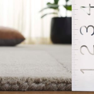 Safavieh Fifth Avenue Hand-Tufted Wool Runner Geometric Grey Hallway Rug Modern Style Gray 4'-0" x 6'-0" FTV253F-4