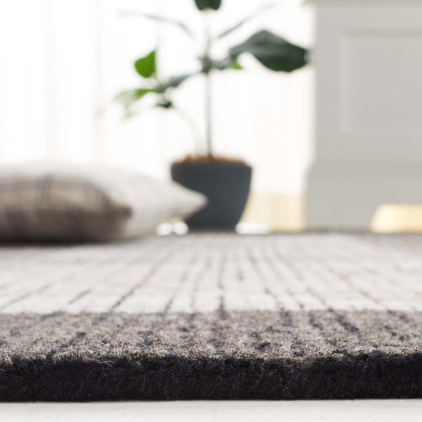 Safavieh Fifth Avenue 405 Hand Tufted  Rug FTV405Z-5