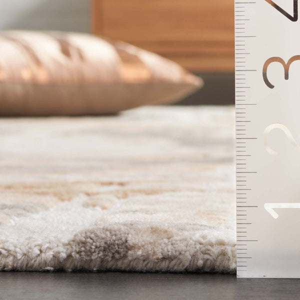 Safavieh Fifth Avenue Hand-Tufted Wool Blend Abstract Area Rug for Living and Dining Rooms Beige FTV506E-8