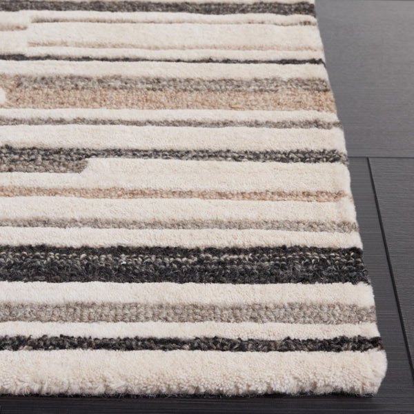 Safavieh Fifth Avenue Hand-Tufted Wool Cotton Runner Rug for Hallways and Entryways Ivory Grey 3'-0" x 5'-0" FTV602F-3