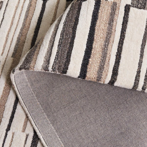 Safavieh Fifth Avenue Hand-Tufted Wool Cotton Runner Rug for Hallways and Entryways Ivory Grey 6'-0" x 9'-0" FTV602F-6