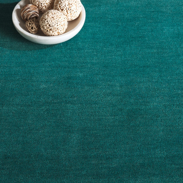 Safavieh Fifth Avenue Hand-tufted Modern Runner In Elegant Teal - Luxurious Wool And Viscose Blend For Home Teal 90% Wool,10% Viscose Ftv752l-6sq