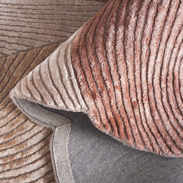 Safavieh Fifth Hand‑Tufted Oval Rug 5X8 Rust Beige — Low‑Pile Wool‑Viscose Blend, Artisanal Cozy Modern Elegance FTV856P-5OV
