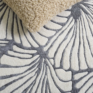 Safavieh Fifth Hand‑Tufted Ivory Charcoal Area Rug — Subtle Floral Motif, Viscose Wool Blend, Low Pile Elegance 6'-0" x 9'-0" FTV858A-69S