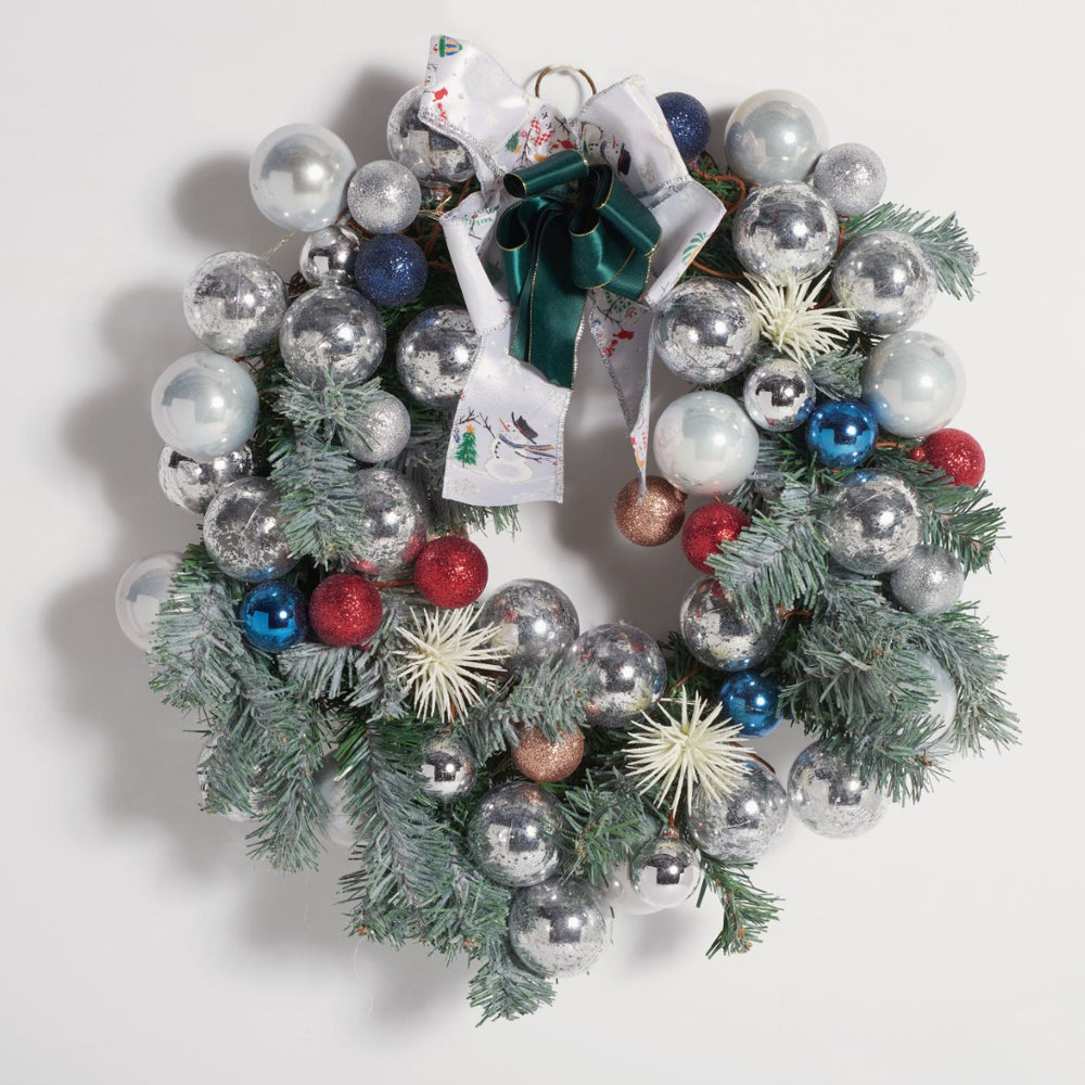 Safavieh FAUX 20-Inch Pine LED Wreath with Vibrant Ornaments for Festive Holiday Decor & Easy Maintenance FXP1086A