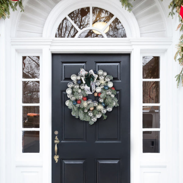 Safavieh FAUX 20-Inch Pine LED Wreath with Vibrant Ornaments for Festive Holiday Decor & Easy Maintenance FXP1086A