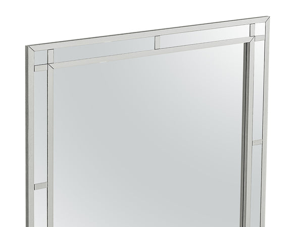 English Elm Madison Silver Champagne 38" x 38" Decorative Wall Mirror – Low-Distortion Glass, Modern Elegance B078108368