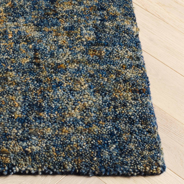 Safavieh Gabbeh Hand-tufted Area Rug: Luxurious Wool & Cotton Blend, Tranquil Abstract Design For Any Room Dark Blue ,Beige 80% Imported Handspun Wool,20% Cotton Gab101m-5