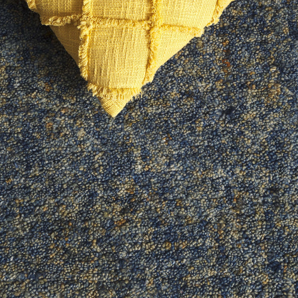 Safavieh Gabbeh Hand-tufted Area Rug: Luxurious Wool & Cotton Blend, Tranquil Abstract Design For Any Room Dark Blue ,Beige 80% Imported Handspun Wool,20% Cotton Gab101m-5