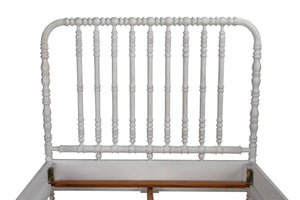 Noir Bachelor Queen Bed in Elegant White Wash - Hand-Carved Mahogany Frame with Timeless Spool Design GBED112QWH