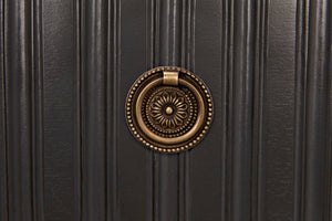 Noir Daryl Dresser: Solid Mahogany with Ribbed Design for a Contemporary Rustic Industrial Touch Pale GDRE164P