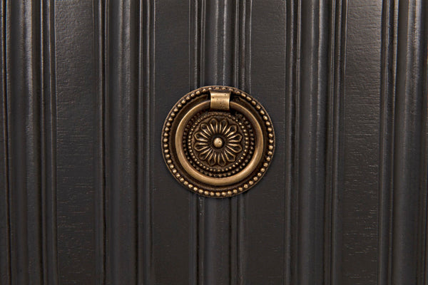 Noir Daryl Dresser: Solid Mahogany with Ribbed Design for a Contemporary Rustic Industrial Touch Pale GDRE164P