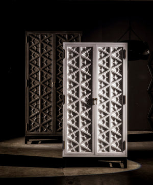 Noir Maharadscha Hutch, Hand-Carved Mahogany Storage with Contemporary Iron Base for Elegant Spaces Solid White | Small GHUT118SW-S