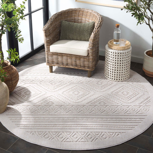 Safavieh Global Area Rug - Timeless Elegance With Geometric Designs For Indoor & Outdoor Spaces, Durable Craft Light Beige ,Ivory Polypropylene Glb230b-4