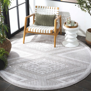 Safavieh Global Runner Rug - Elegant Geometric & Botanical Design, Durable & Soft For Indoor/Outdoor Use Grey ,Ivory Polypropylene Pile Glb600f-7r