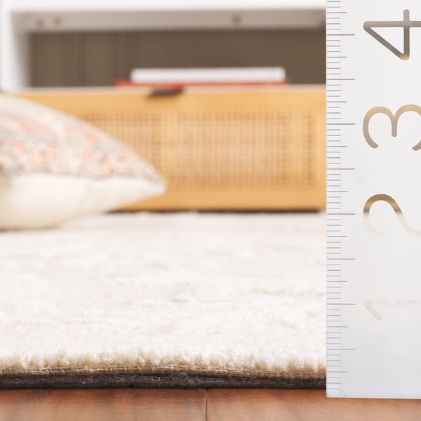 Safavieh Glamour Hand-tufted Runner Rug - Luxurious Floral Design, Cozy Texture, Perfect For Hallways & More Ivory 65% Wool,20% Cotton,15% Viscose Glm151a-5