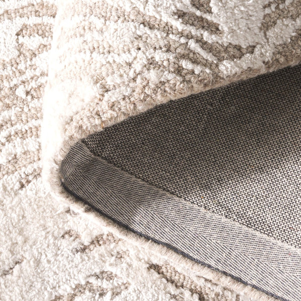 Safavieh Glamour Hand-tufted Area Rug: Modern Elegance With Abstract Design For Luxurious Home Decor Beige ,Ivory 45% Wool 45% Viscose 10% Cotton With Latex Glm605b-8