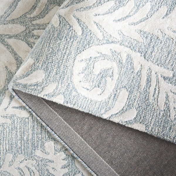 Safavieh Glamour Hand-Tufted Round Blue Ivory Rug With Floral Damask Motif, Wool-Viscose Blend, Low Profile 6'-0" x 6'-0" GLM612M-6R