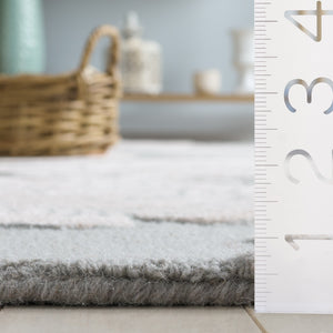Safavieh Glamour Hand-Tufted Light Grey Ivory Area Rug — Plush Wool-Viscose Blend, Transitional Elegance 6'-0" x 6'-0" GLM615F-6SQ