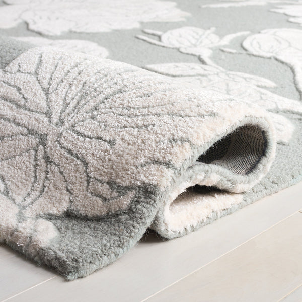 Safavieh Glamour Hand-Tufted Light Grey Ivory Area Rug — Plush Wool-Viscose Blend, Transitional Elegance 6'-0" x 6'-0" GLM615F-6SQ
