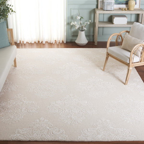 Safavieh Glamour Hand Tufted Floral Area Rug – Elegant Luxury For Cozy Spaces, Handcrafted In India, 60% Wool Ivory 60% Wool,30% Viscose,10% Cotton Glm619a-4