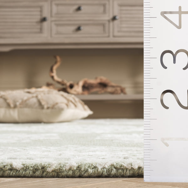 Safavieh Glamour Ivory Floral Runner Rug - Hand-tufted Elegance For Hallways And Entryways With Soft Comfort Sage ,Ivory 60% Wool,30% Viscose,10% Cotton Glm619w-5