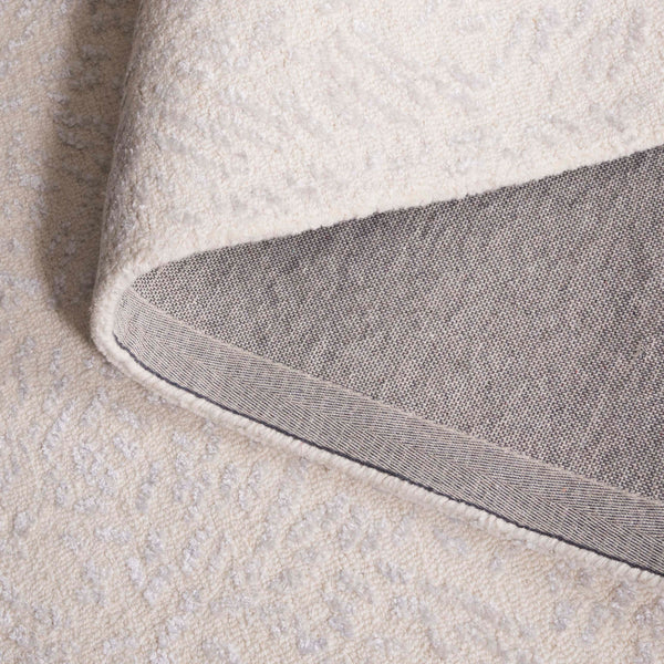 Safavieh Glamour Hand-tufted Runner Rug - Timeless Floral Elegance For Sophisticated Home Interiors Ivory 50% Wool,40% Viscose,10% Cotton Glm620a-5