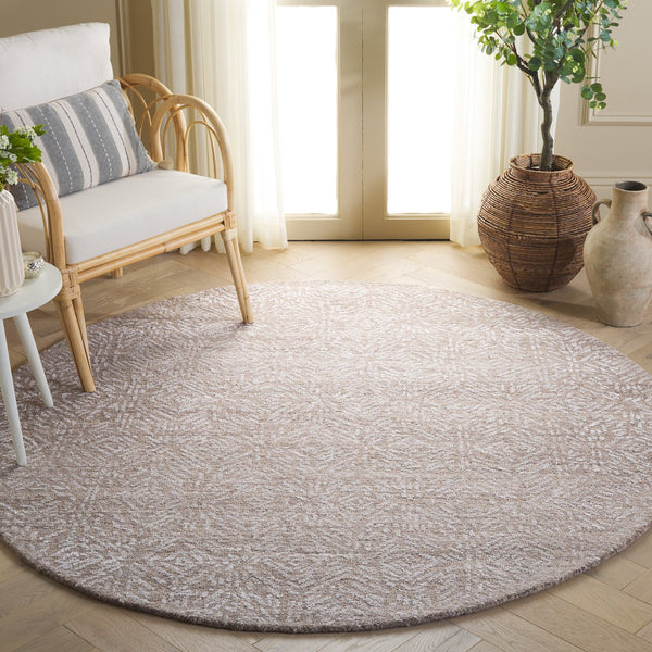 Safavieh Glamour Hand-tufted Runner Rug - Timeless Floral Elegance For Sophisticated Home Interiors Beige ,Ivory 50% Wool,40% Viscose,10% Cotton Glm620b-6r